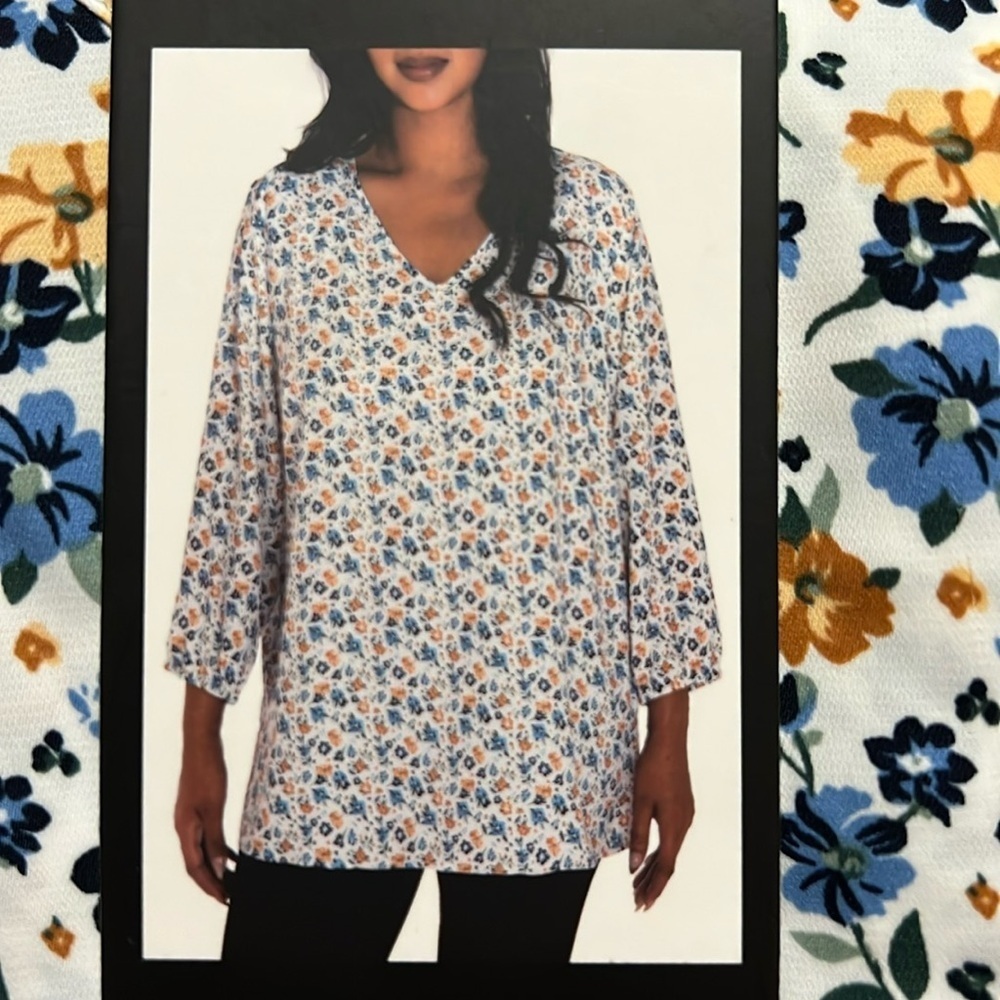 NWT Women's Mario Serrani V-Neck Tunic stain Top‎ white blue yellow floral